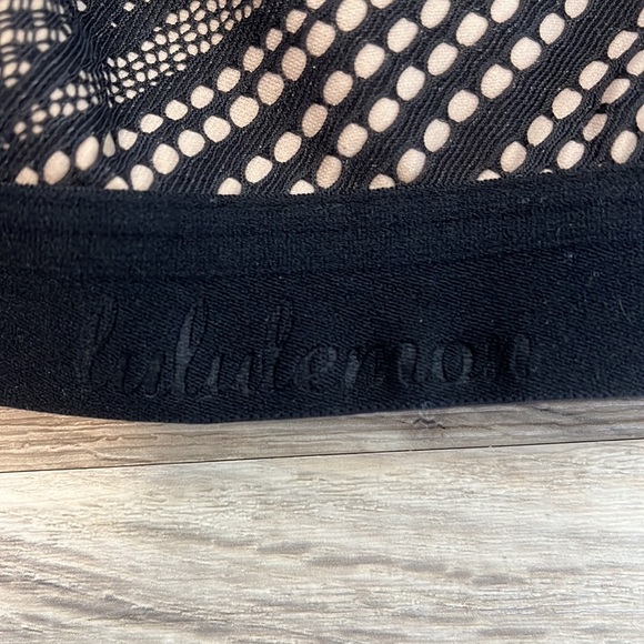 Lululemon sports bra - Picture 3 of 3